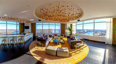 good sky tower room .